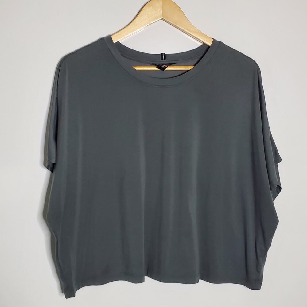 Athleta Dark Gray Legend Short Sleeve Crop Tee Large Lightweight Athleisure top